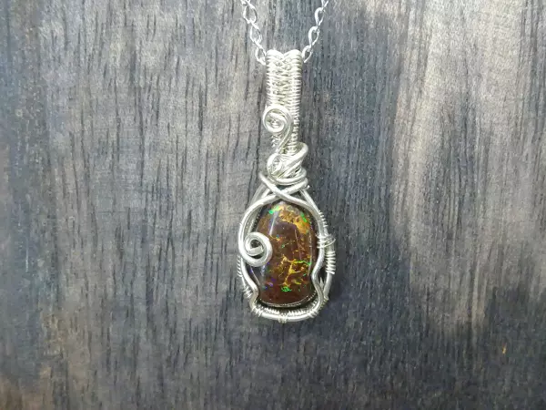Image de couverture du produit Pendentif opale boulder