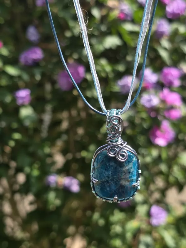 Image d'illustration du produit Pendentif apatite