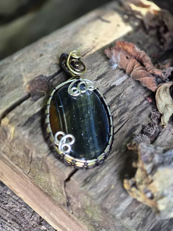 Image d'illustration du produit Pendentif Oeil-de-Faucon