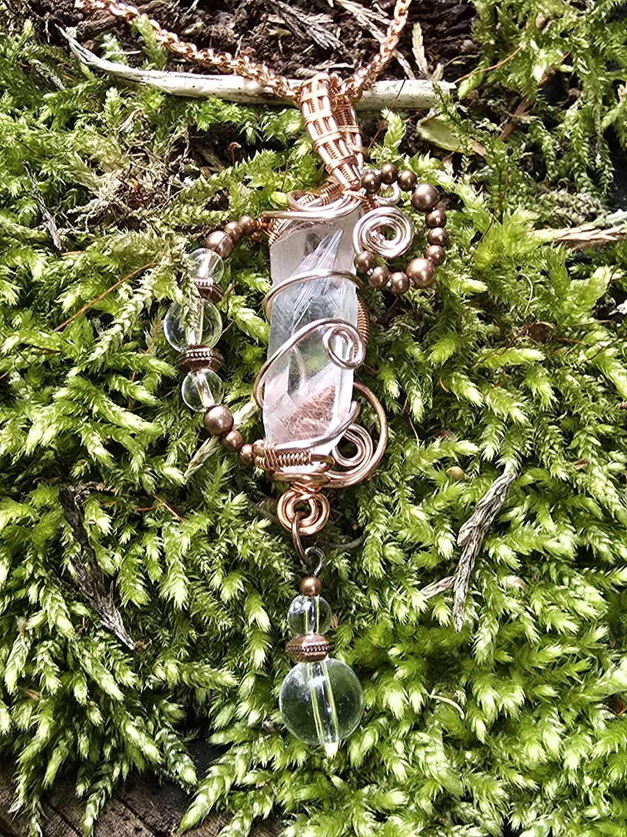 Image d'illustration du produit Pendentif cristal de roche sur cuivre