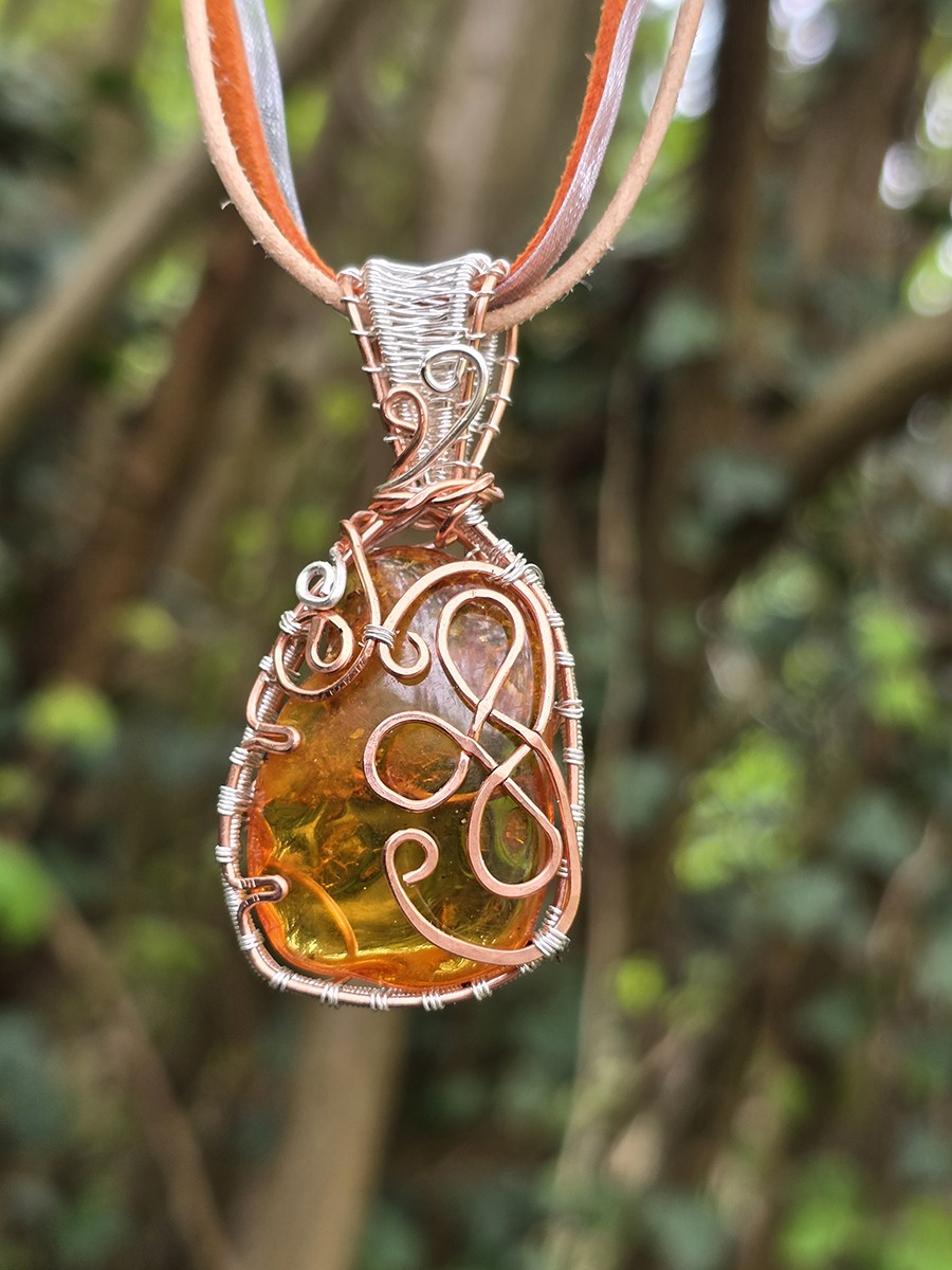 Image d'illustration du produit Pendentif ambre