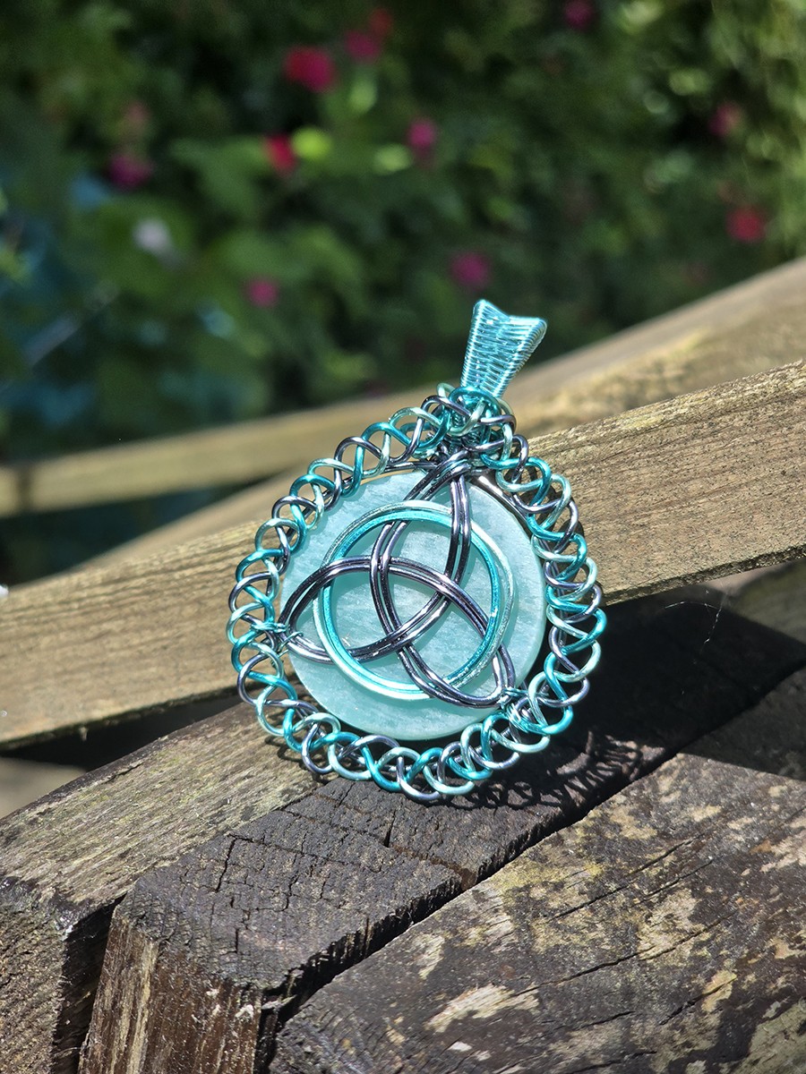 Image de couverture du produit Pendentif amazonite et triquetra