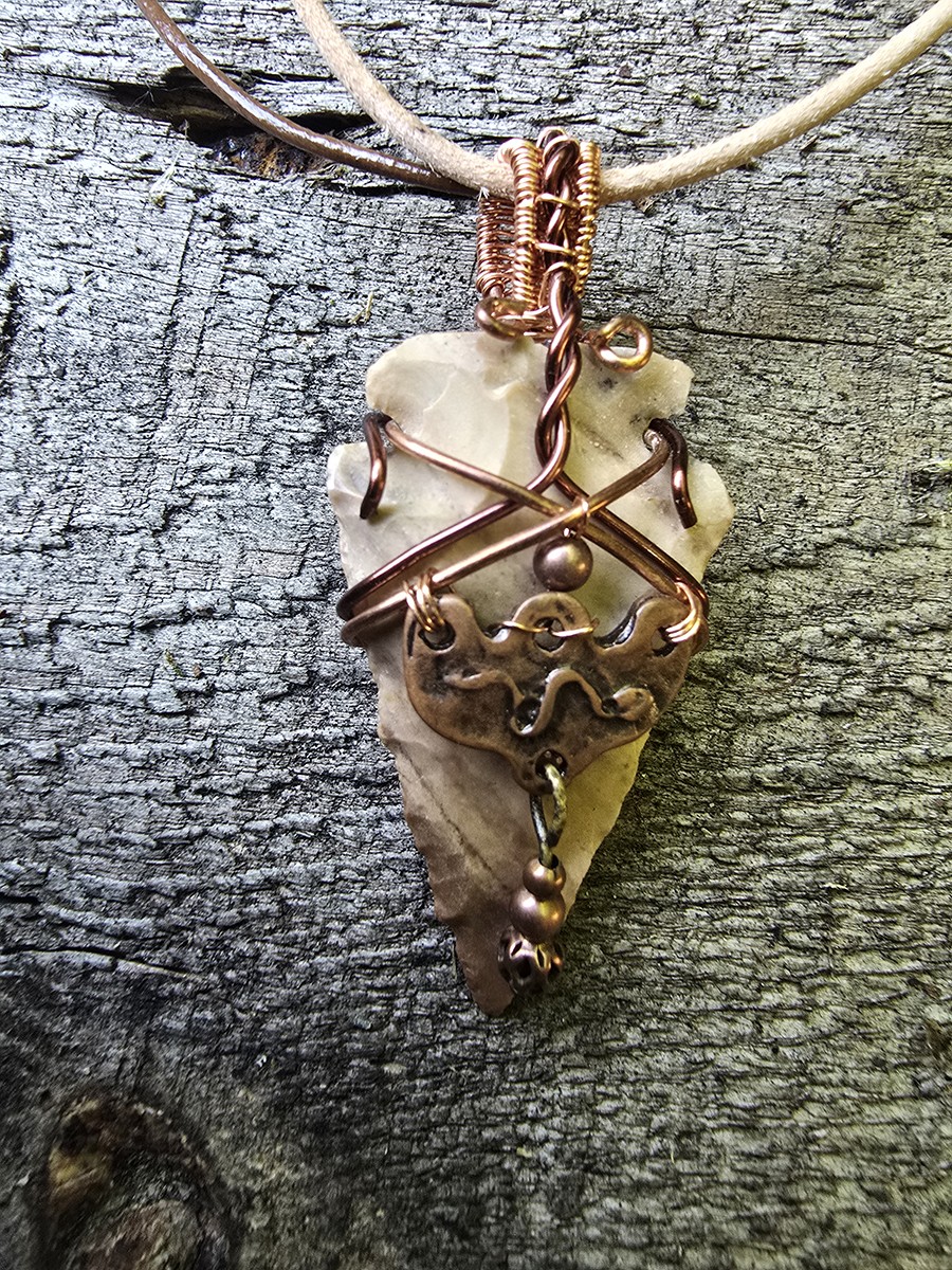 Image d'illustration du produit Pendentif pointe de flèche en jaspe