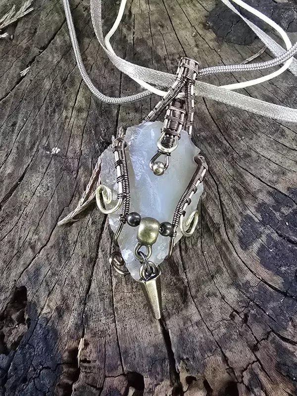 Image d'illustration du produit Pendentif pointe de flèche agate