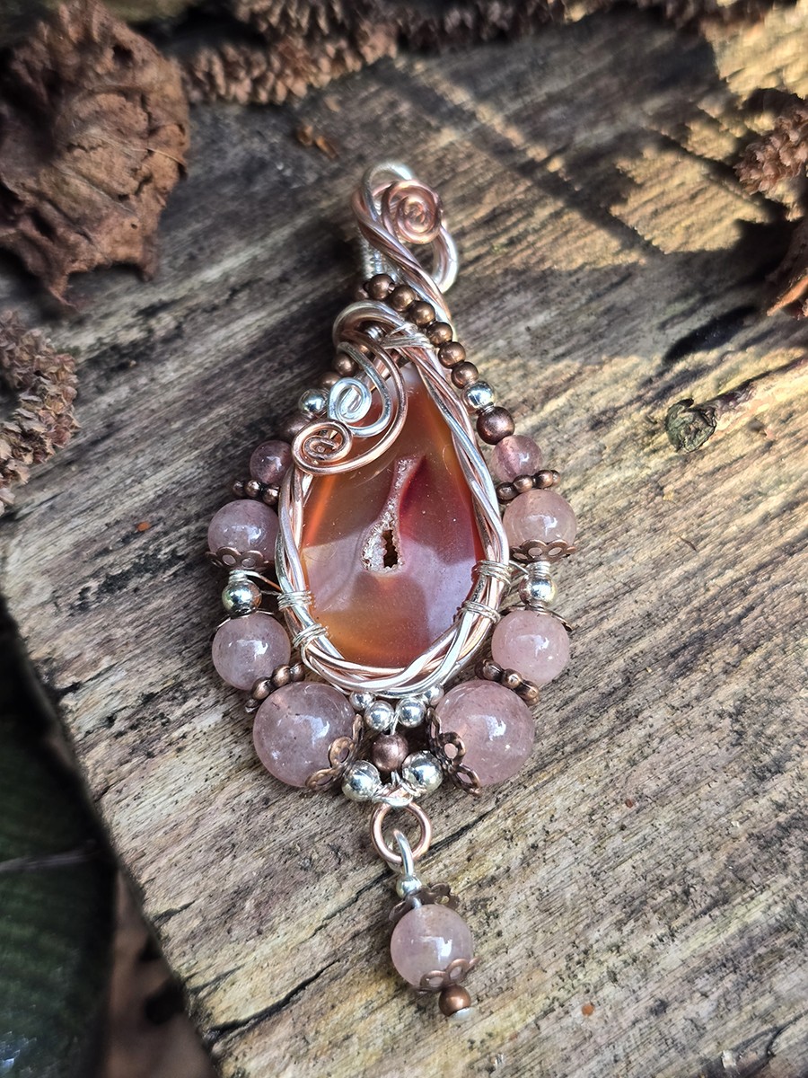 Image de couverture du produit Pendentif Géode d'agate et quartz strawberry