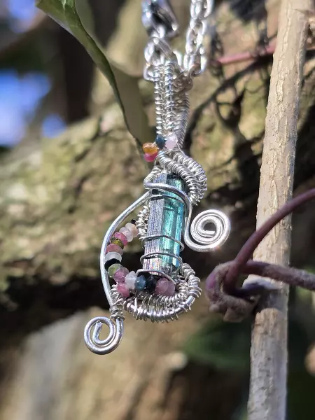 Image de couverture du produit Pendentif tourmaline brute et argent