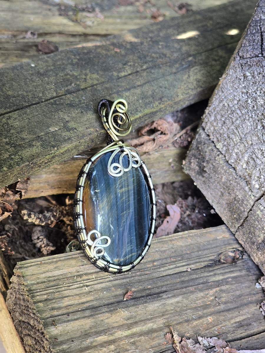 Image d'illustration du produit Pendentif Oeil-de-Faucon