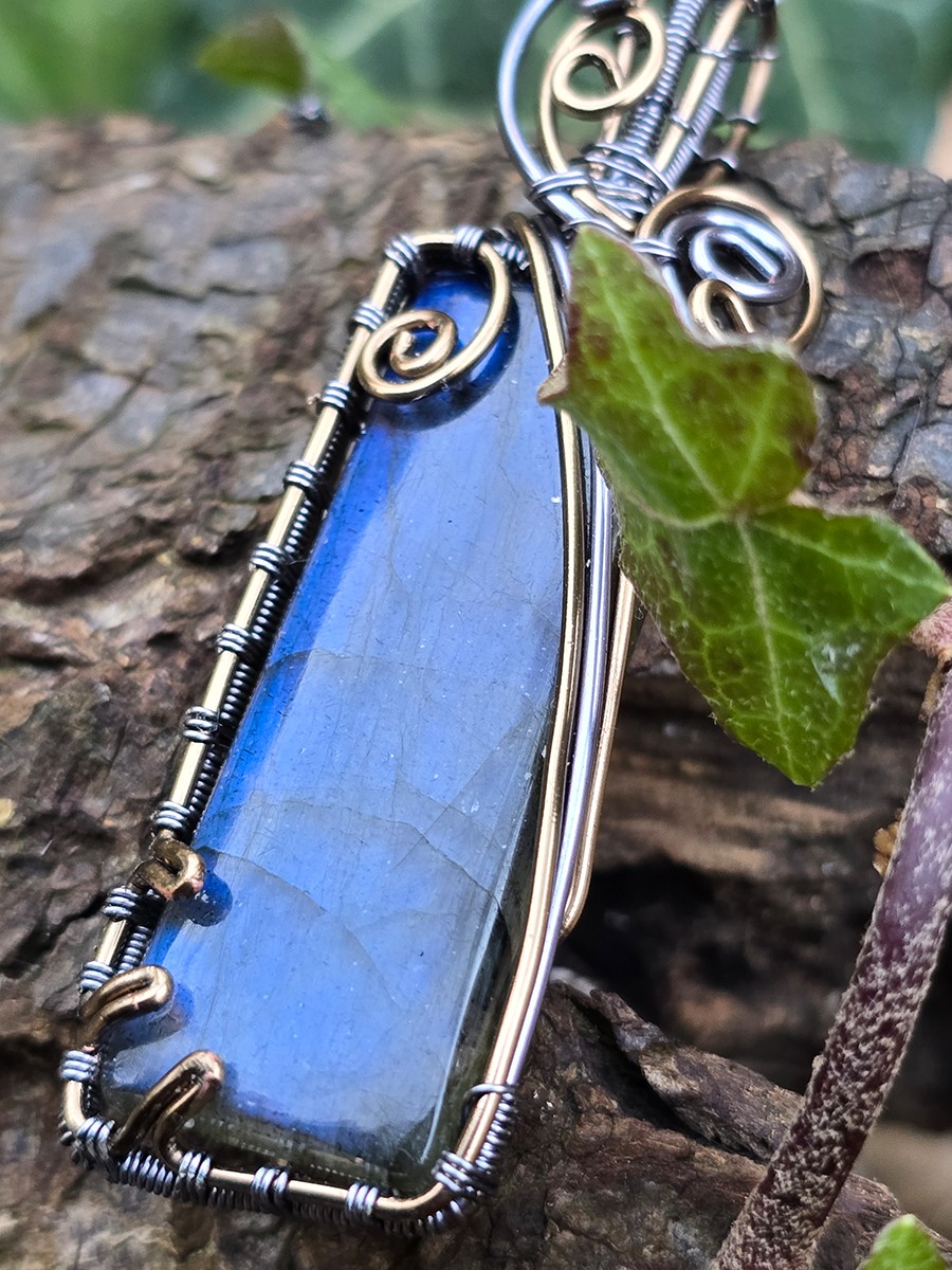 Image d'illustration du produit Pendentif labradorite bleue rectangle