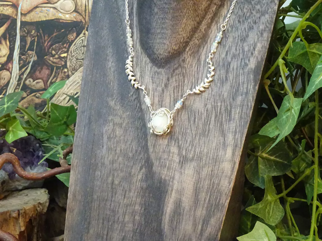 Image d'illustration du produit Collier opale Wello