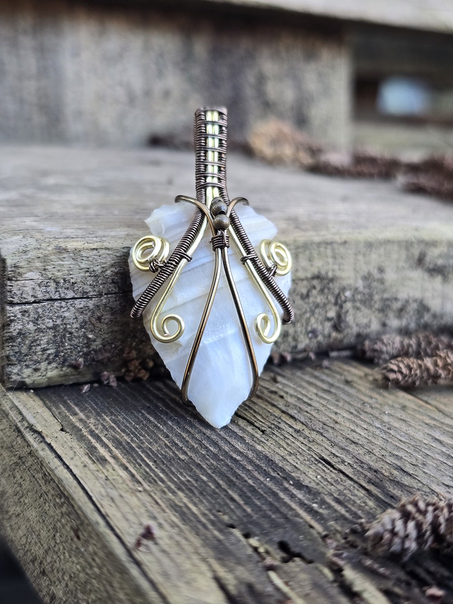 Image d'illustration du produit Pendentif agate pointe de flèche