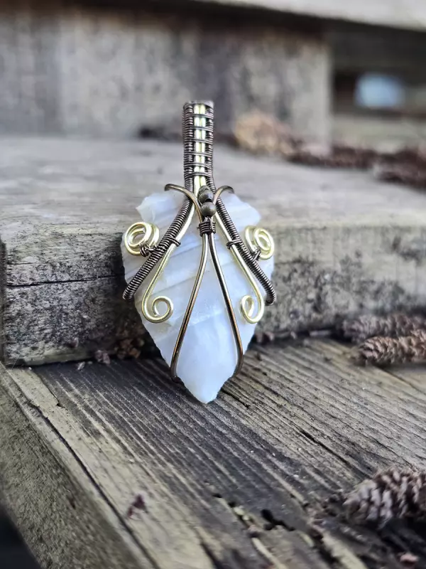 Image d'illustration du produit Pendentif agate pointe de flèche