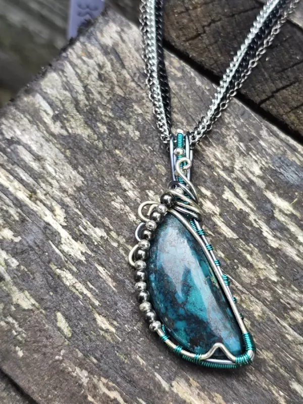 Image d'illustration du produit Pendentif turquoise de Hubei