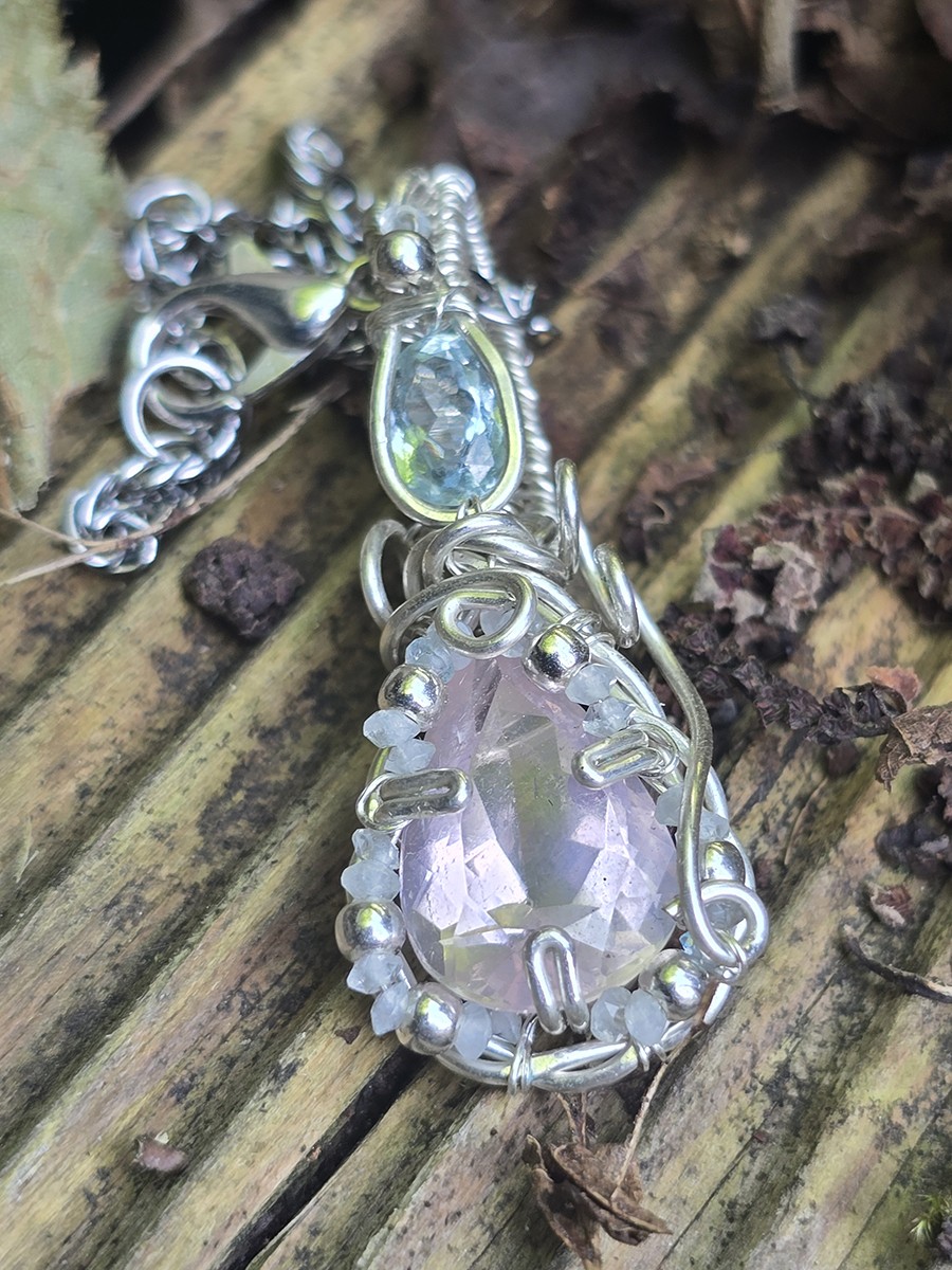 Image d'illustration du produit Pendentif quartz rose et aigue-marine