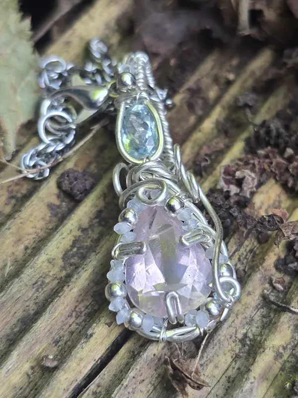 Image d'illustration du produit Pendentif quartz rose et aigue-marine