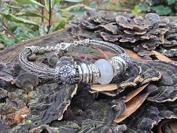 Image de couverture du produit Bracelet tressé "gunmetal" et cristal de roche