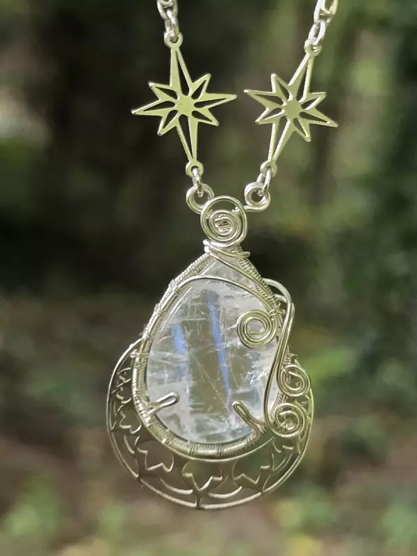 Image d'illustration du produit Collier péristérite dorée