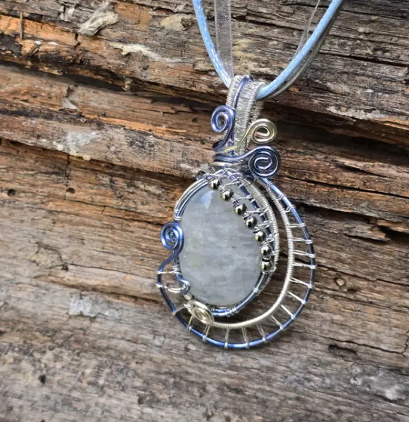 Image de couverture du produit Pendentif péristérite