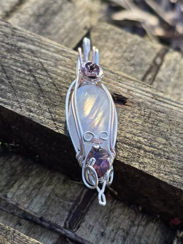Image d'illustration du produit Pendentif péristérite et tourmaline