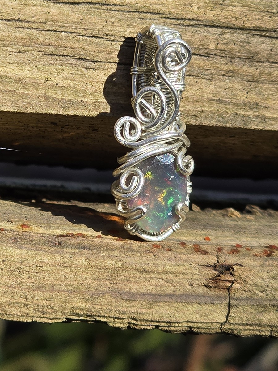 Image d'illustration du produit Pendentif opale fumée et argent