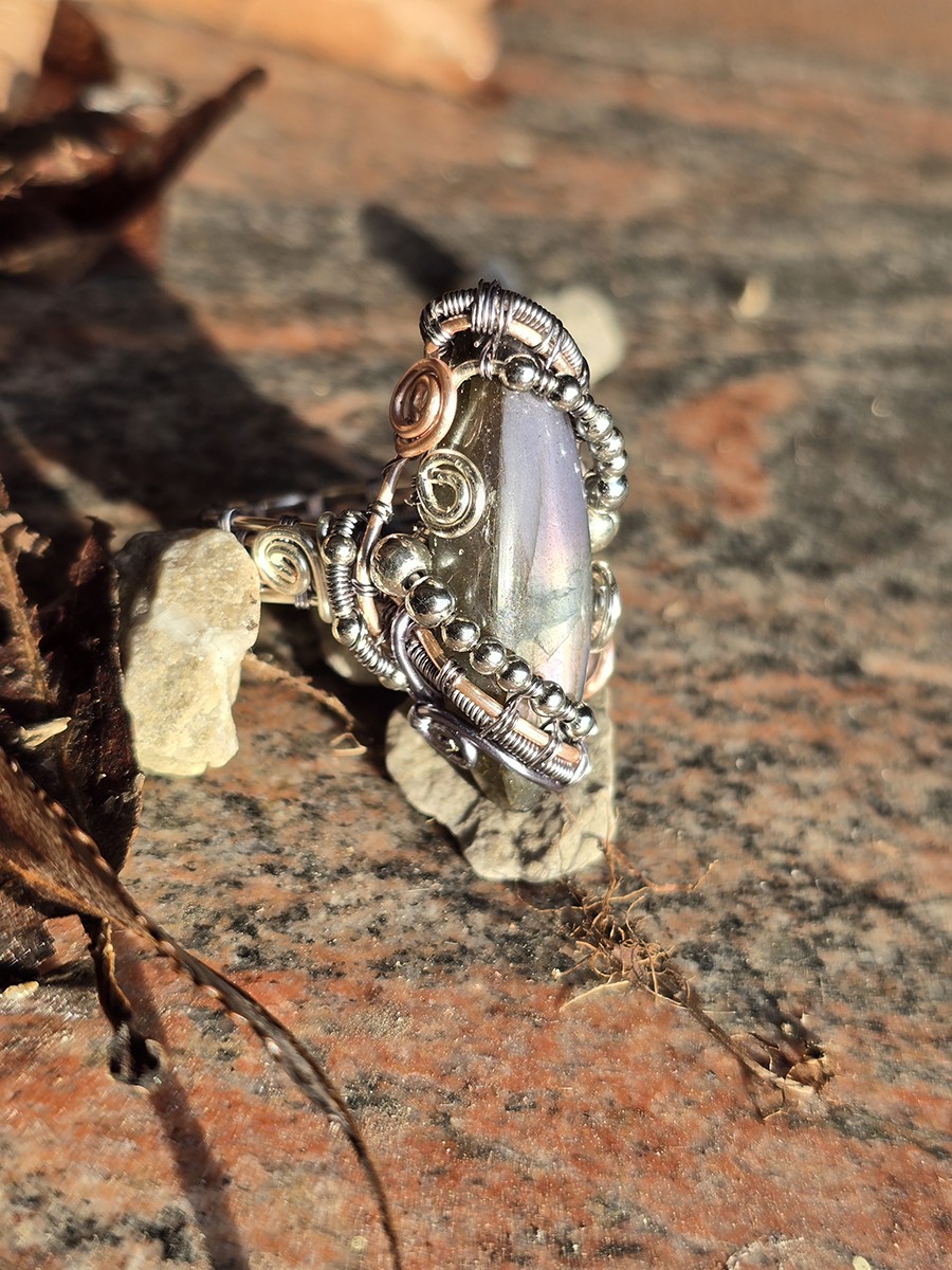 Image d'illustration du produit Bague labradorite en fuseau