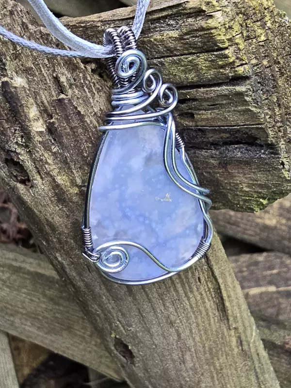 Image d'illustration du produit Pendentif calcédoine