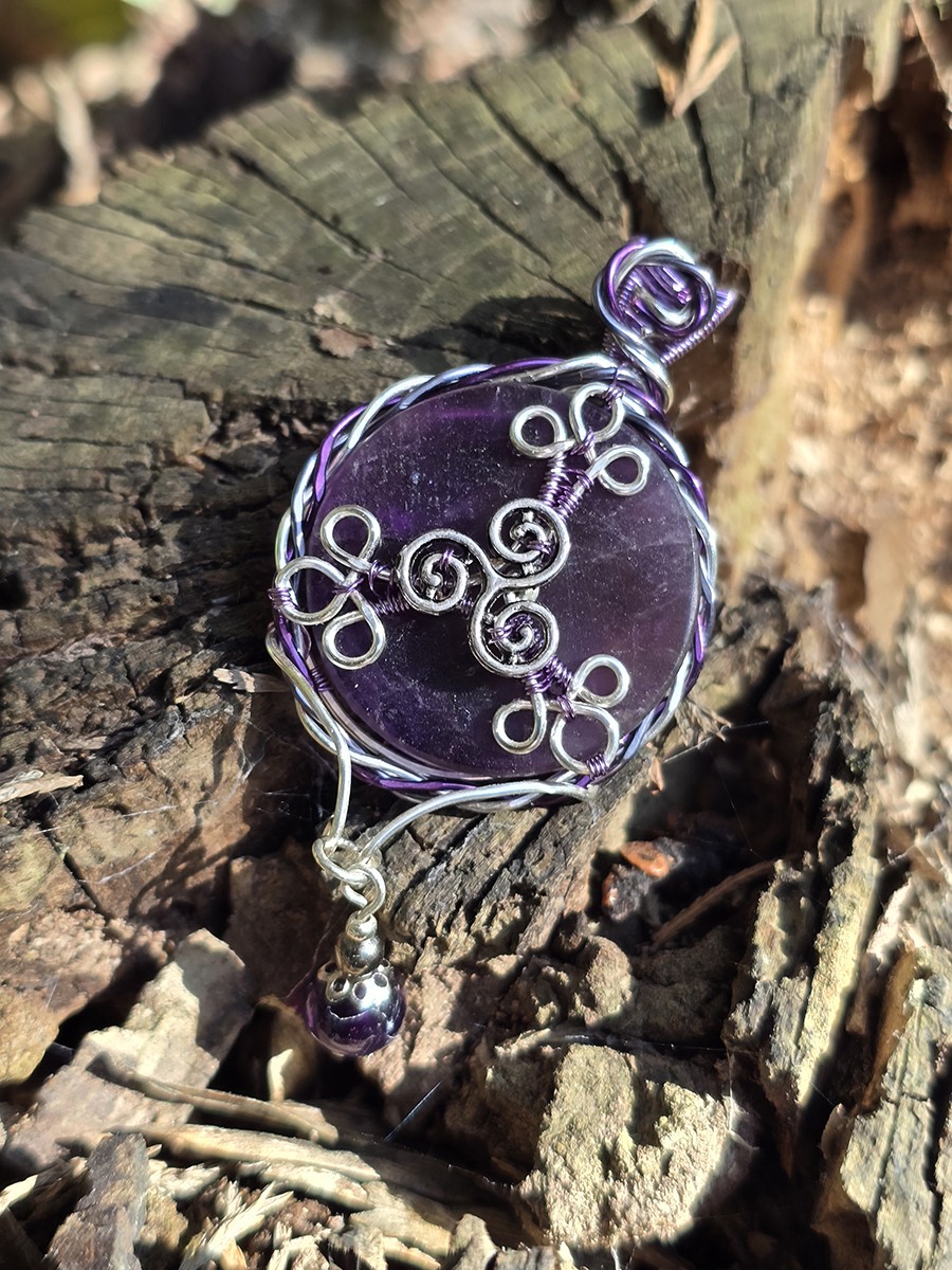 Image d'illustration du produit Pendentif Améthyste et spirales