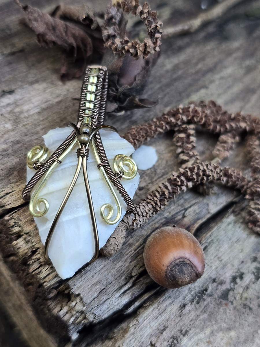 Image d'illustration du produit Pendentif agate pointe de flèche