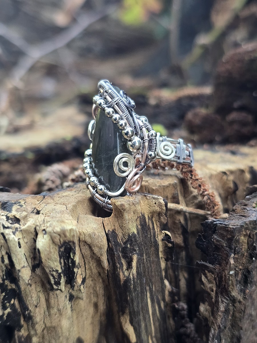 Image d'illustration du produit Bague labradorite en fuseau