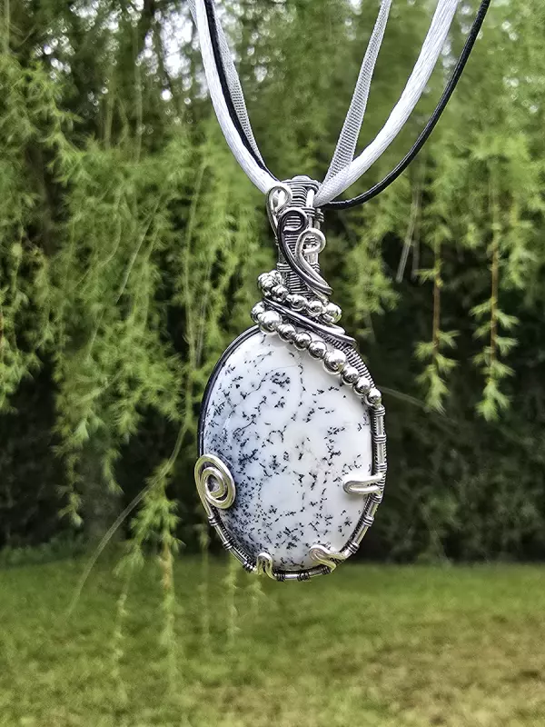 Image d'illustration du produit Pendentif agate à dendrites