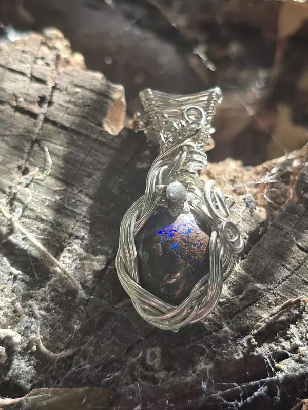 Image d'illustration du produit Pendentif Opale boulder et argent