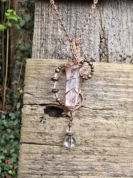Image de couverture du produit Pendentif cristal de roche sur cuivre