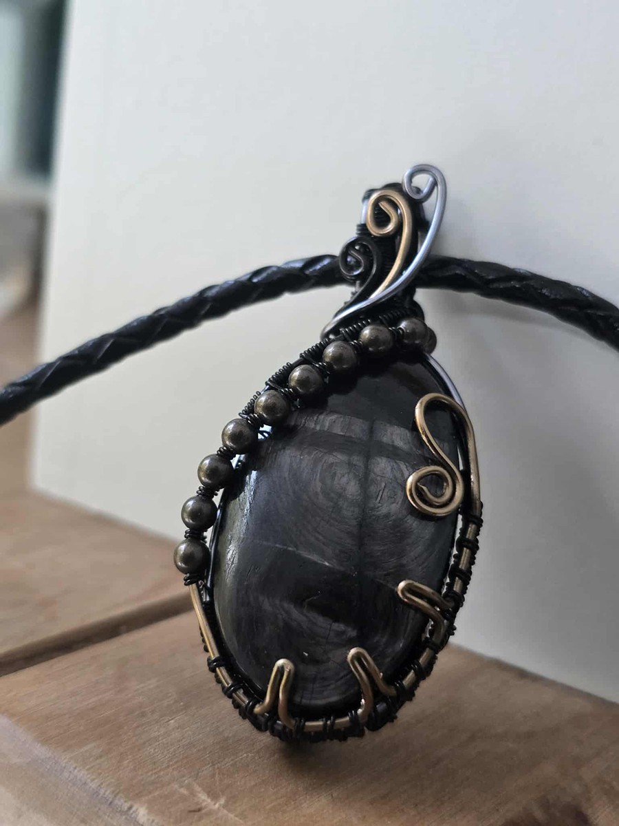 Image de couverture du produit Pendentif réversible charoïte et hypersthène