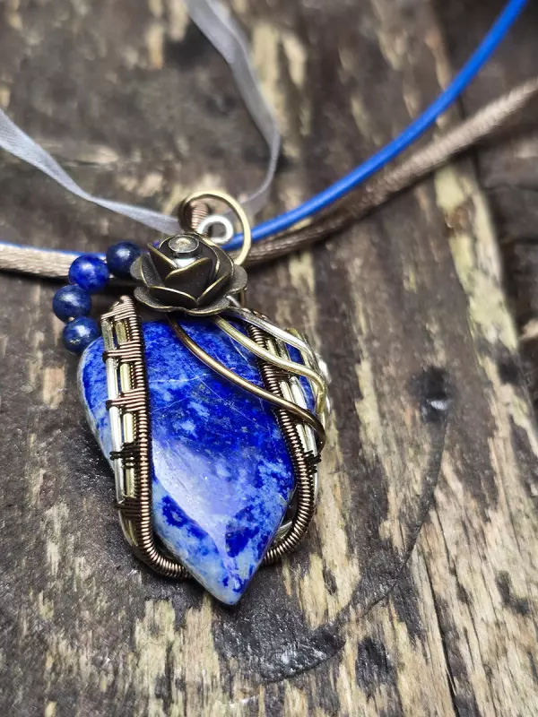 Image d'illustration du produit Pendentif lapis lazuli