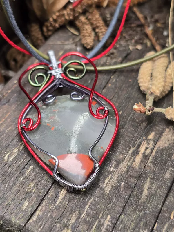 Image d'illustration du produit Pendentif agate bloodstone