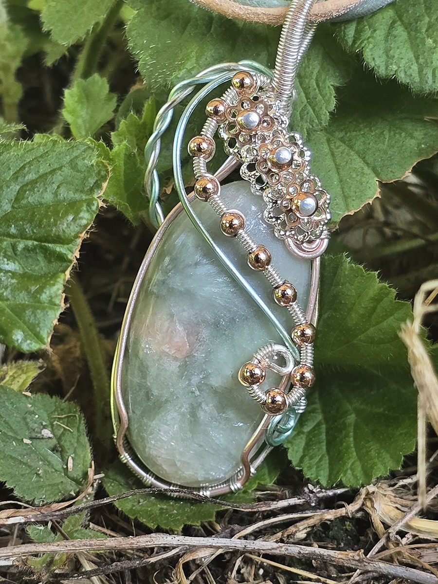 Image de couverture du produit à la une Pendentif Apophyllite