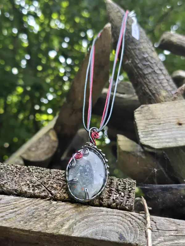 Image d'illustration du produit Pendentif agate bloodstone