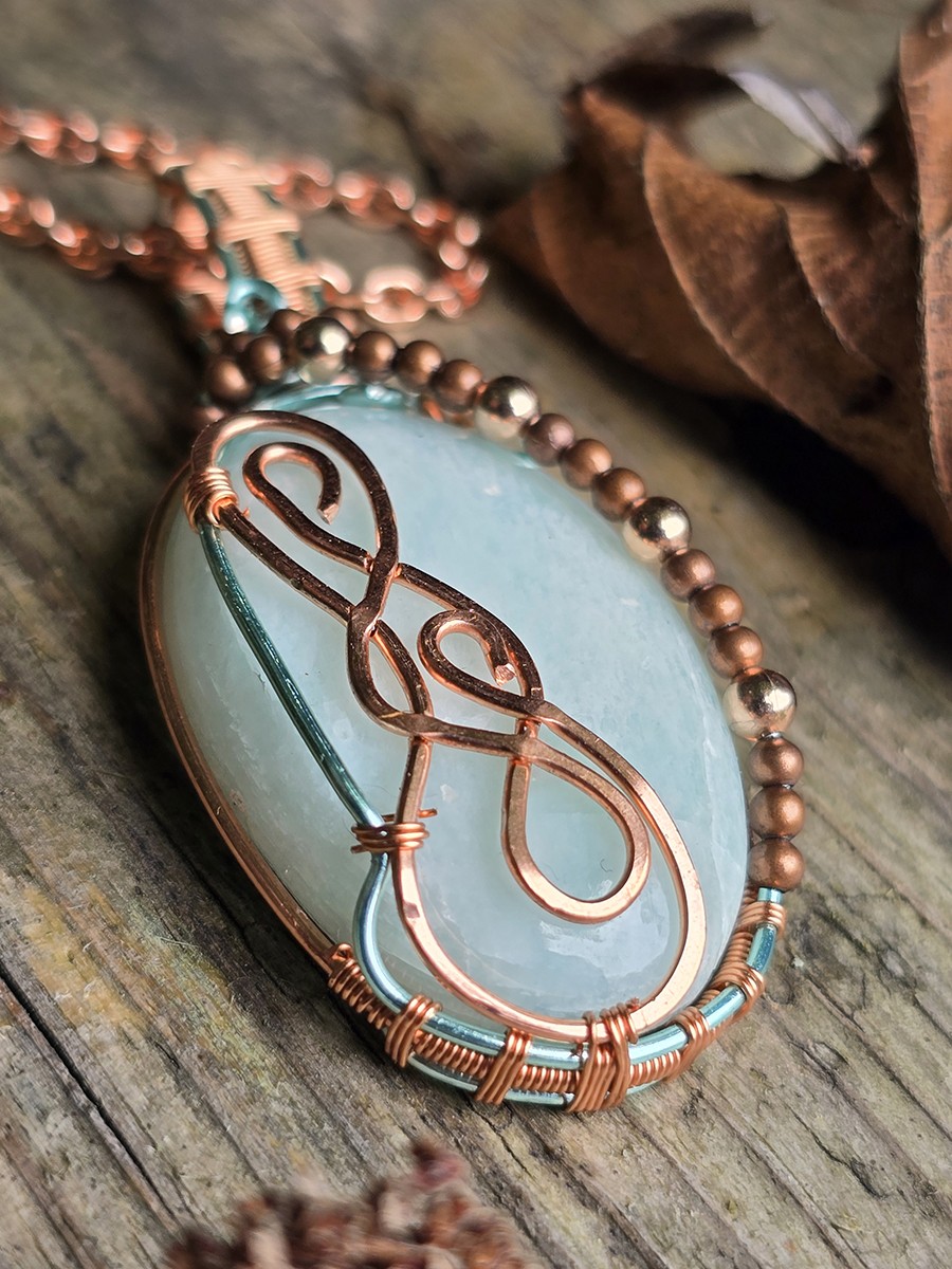 Image d'illustration du produit Pendentif amazonite pailletée et spirales cuivre