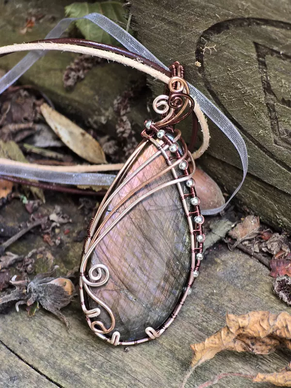 Image d'illustration du produit Pendentif grande labradorite rose