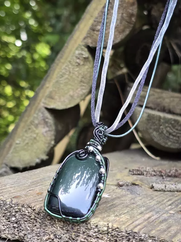 Image d'illustration du produit Pendentif obsidienne "oeil céleste"