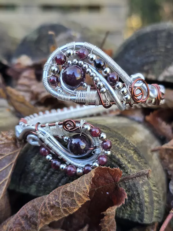 Image d'illustration du produit Bracelet serpent grenat