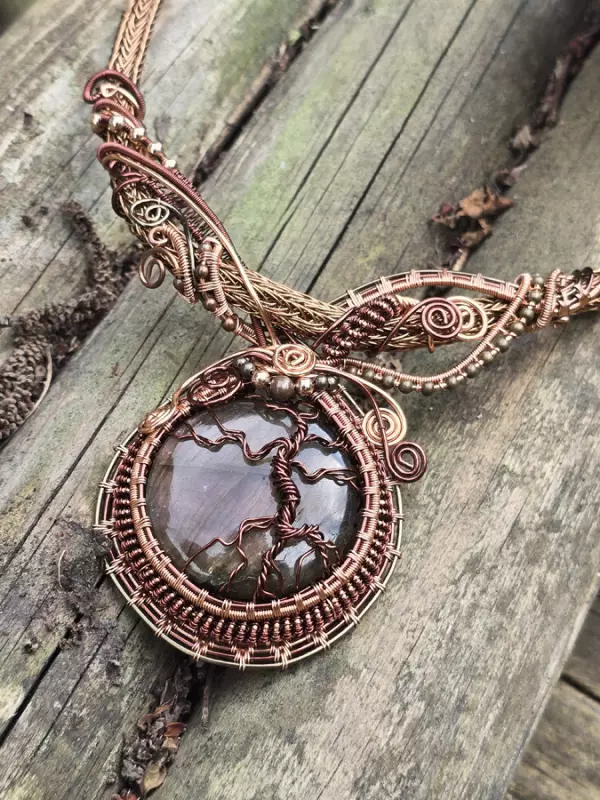 Image d'illustration du produit Grand collier labradorite et arbre "crépuscule"