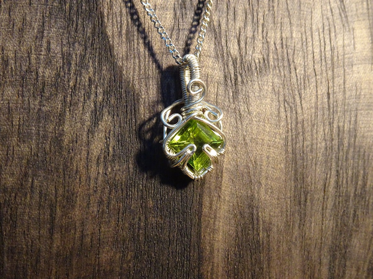 Image de couverture du produit Pendentif péridot