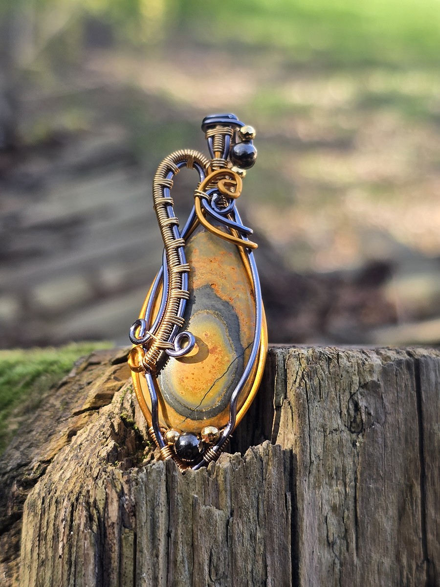 Image de couverture du produit Pendentif jaspe bourdon
