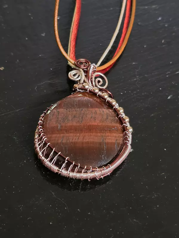 Image d'illustration du produit Pendentif oeil-de-taureau