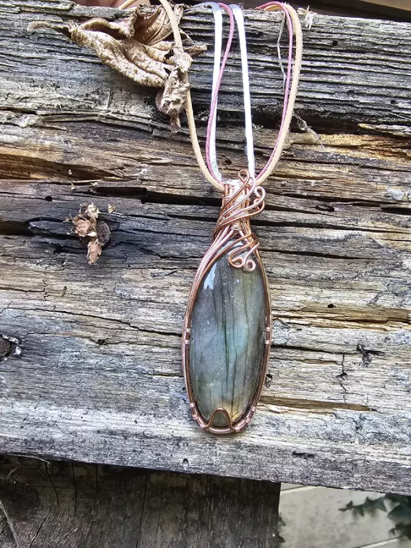 Image d'illustration du produit Pendentif labradorite pastel