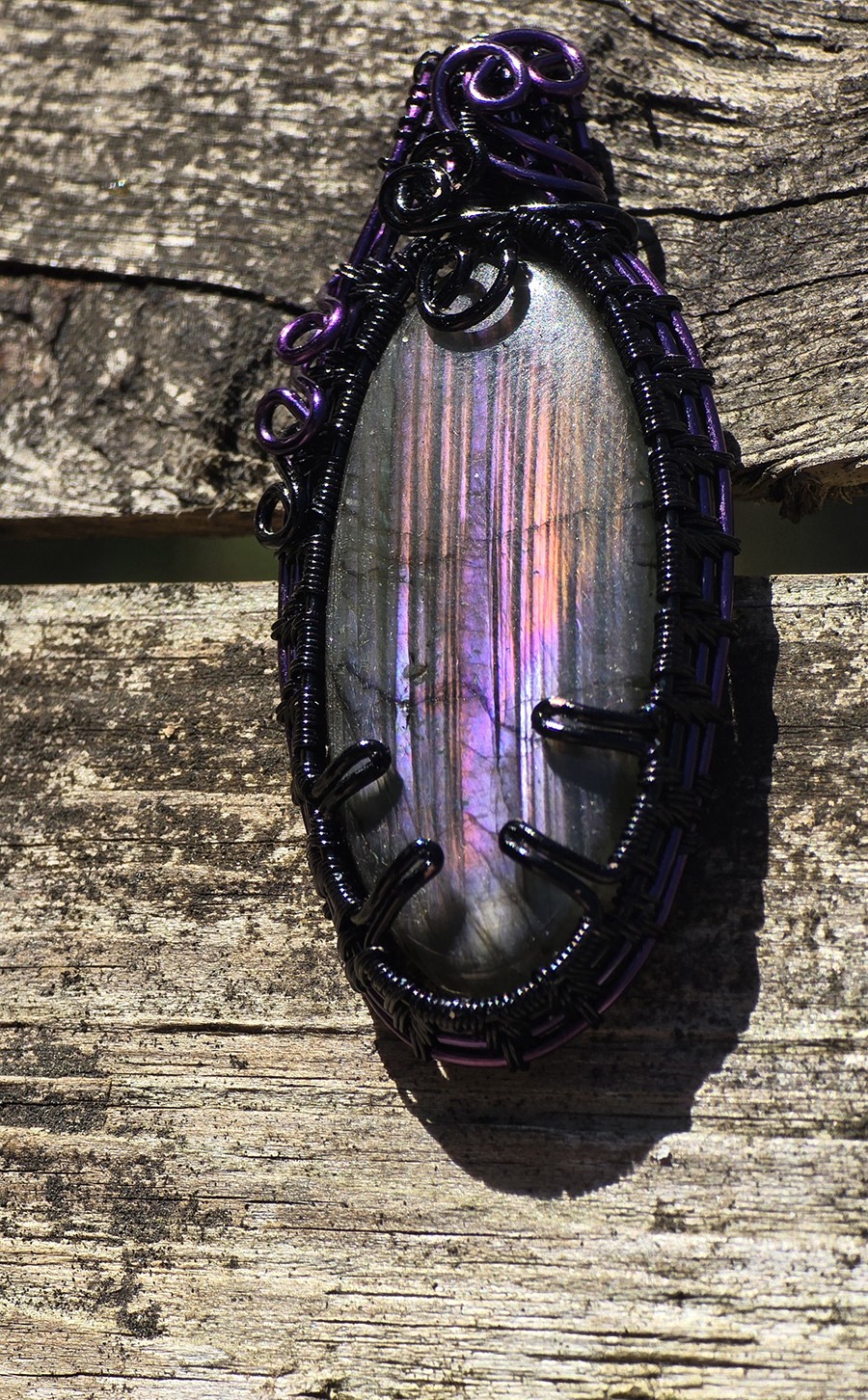 Image de couverture du produit Pendentif labradorite striée violette