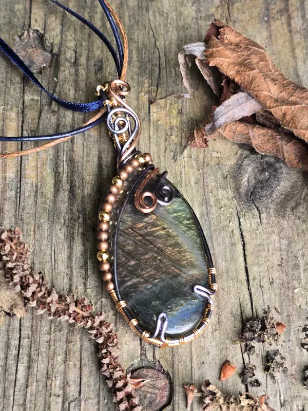 Image d'illustration du produit Pendentif labradorite crépuscule